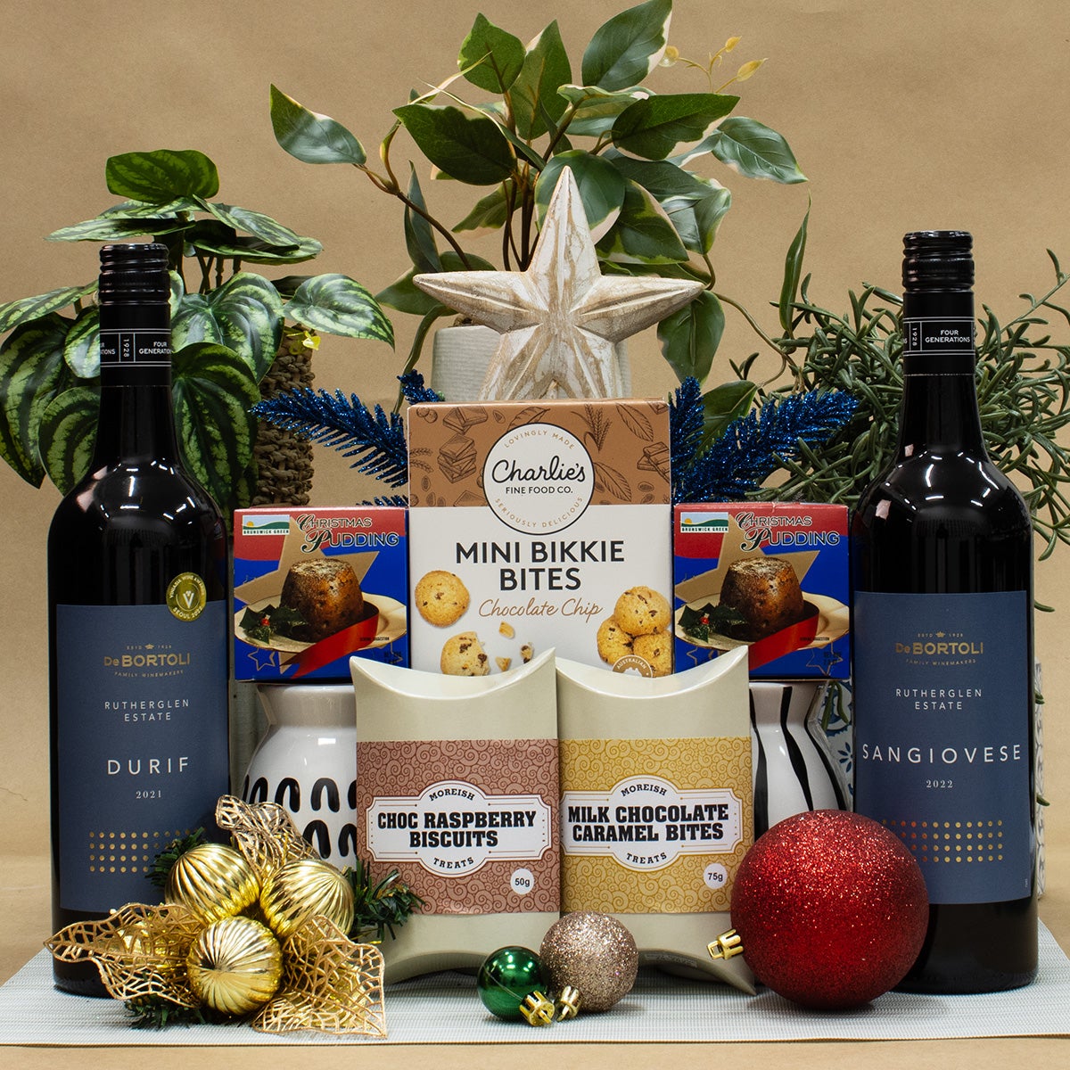 De Bortoli Wine & Sweets Christmas Hamper | Hamper World